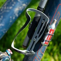 Blackburn Porte-bidon Carbon Side Entry Cage Right -Equipement Vélo Populaire Magasin Blackburn Carbon Side Entry Cage Flaschenhalter Right 359002 d