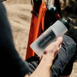 Fidlock TWIST Bottle 600 + Bike Base -Equipement Vélo Populaire Magasin fidlock 09669 CLR 20125455 TWIST Bottle 600 Bike Base 3